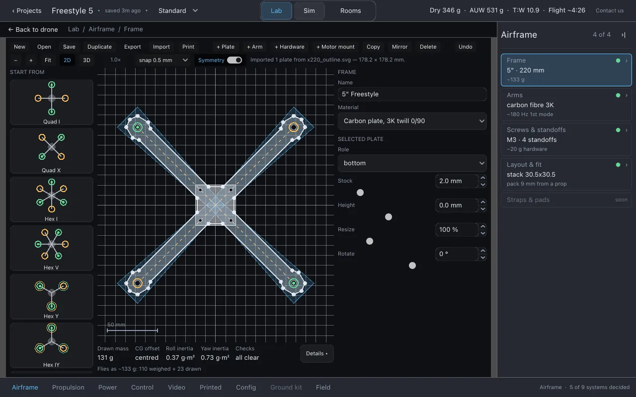 The frame designer with an imported X-frame outline on the canvas, the start-from shelf on the left and the plate controls on the right